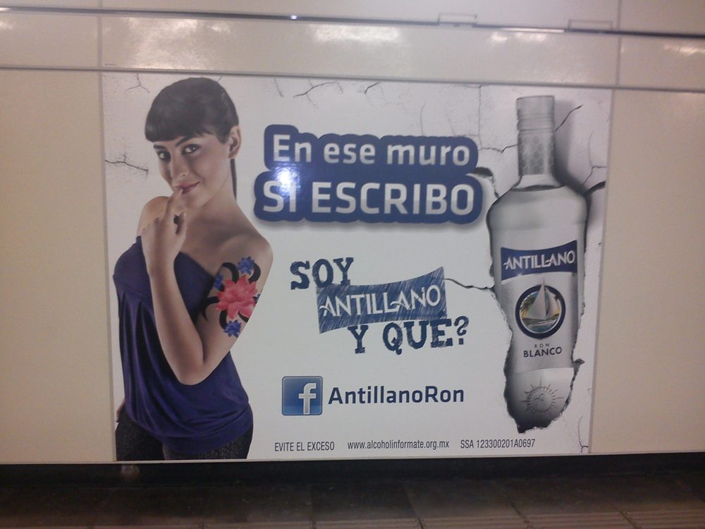 Mural de vinil Antillano Ron